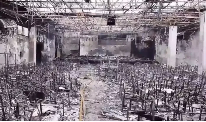 Incêndio atinge igreja da ADVEC no Recife e provoca desabamento do teto