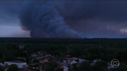 Bombeiros enfrentam 'nuvens de fogo' em meio a incêndios na França e na Espanha