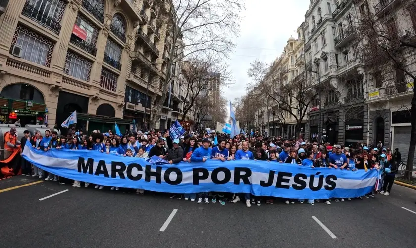 Marcha para Jesus volta às ruas de Buenos Aires após 9 anos sem mobilização